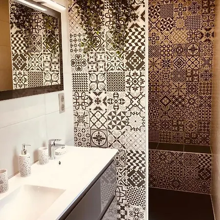 Les D'hotes Chez Alisa Et Daniel فندق مبيت وإفطار 3*