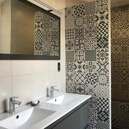 Les D'hotes Chez Alisa Et Daniel سارلا لا كانيدا