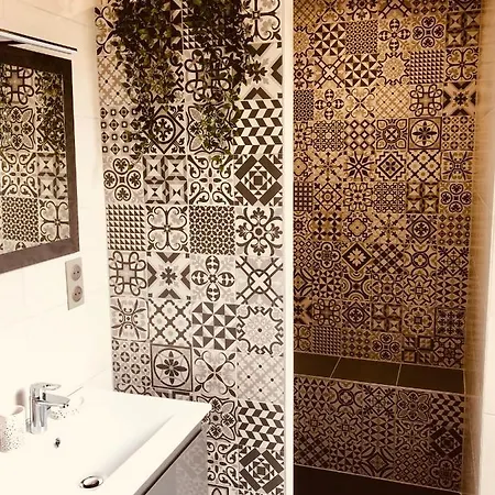 Les D'hotes Chez Alisa Et Daniel فندق مبيت وإفطار سارلا لا كانيدا