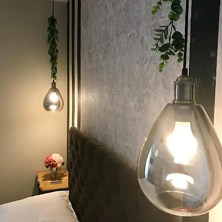 فندق مبيت وإفطار Les D'hotes Chez Alisa Et Daniel 3*