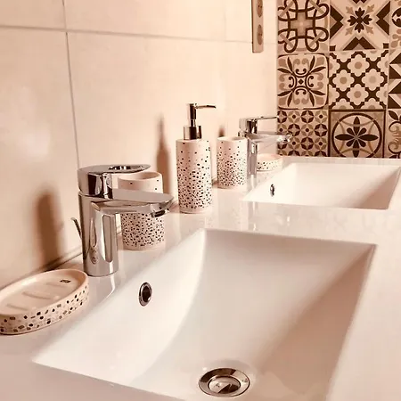 Les D'hotes Chez Alisa Et Daniel 3* سارلا لا كانيدا