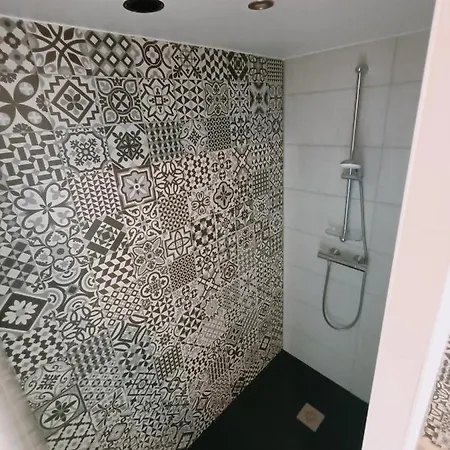 Les D'hotes Chez Alisa Et Daniel سارلا لا كانيدا