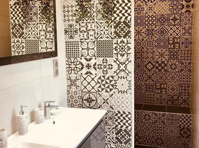 Les D'hotes Chez Alisa Et Daniel Bed & Breakfast 3*