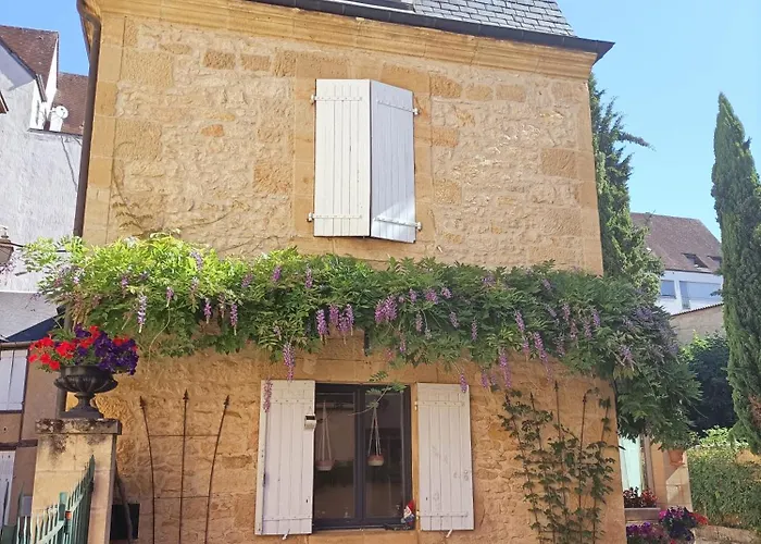 Bed and Breakfast Les D'hotes Chez Alisa Et Daniel Sarlat-la-Caneda